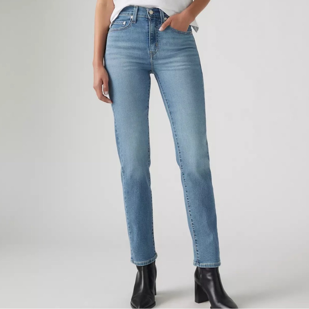 NWOT Levi’s 70s High Rise Slim Straight